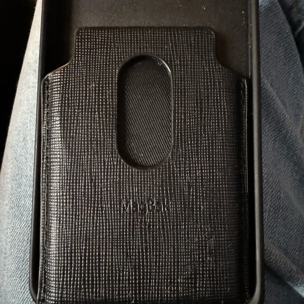 Magbak case & wallet/cardholder. Like new. Black.
